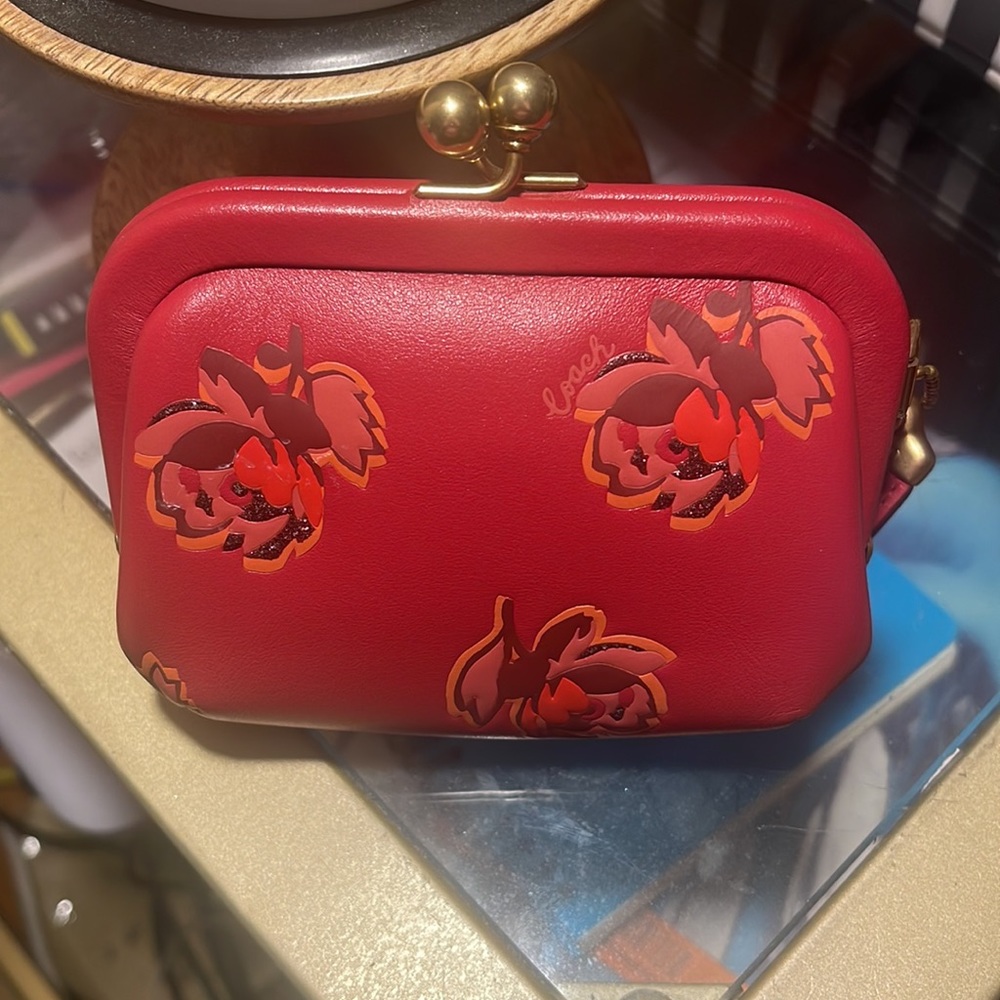 NWOT Coach Kisslock Coin purse Red Floral